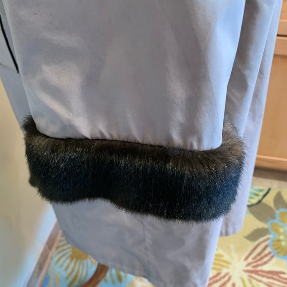 Vintage Sportowne futur  faux  fur reversible coat - Picture 7 of 12